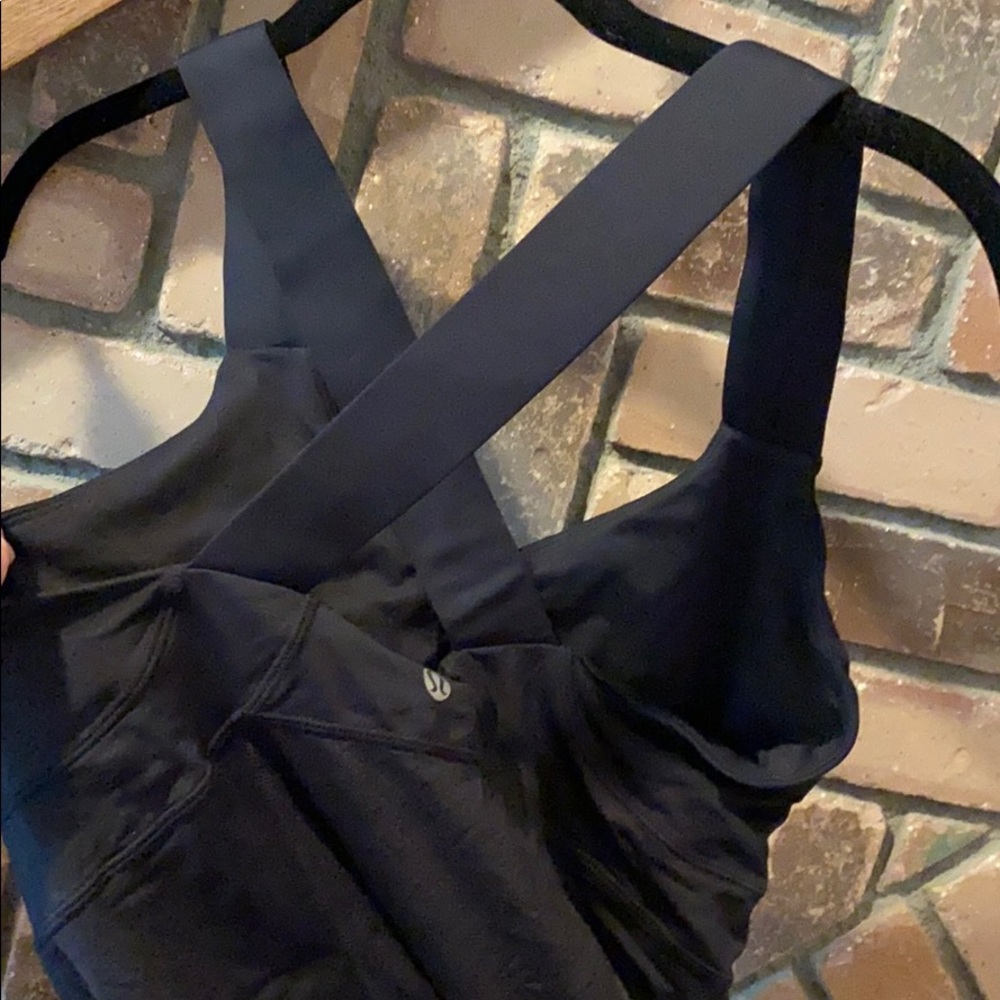 Lululemon Work Out Top - Picture 3 of 3